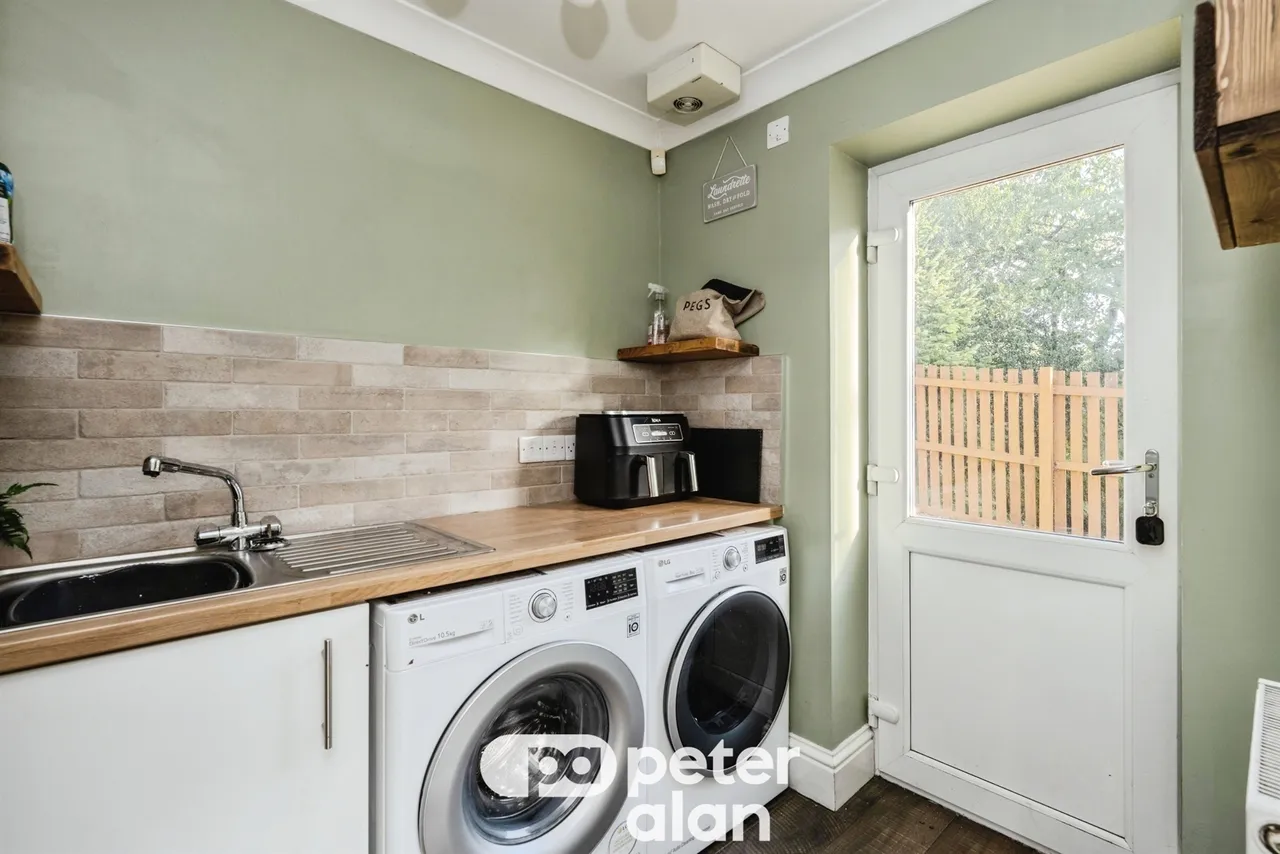 Garwed Gardens, Neath, SA11, photo 19