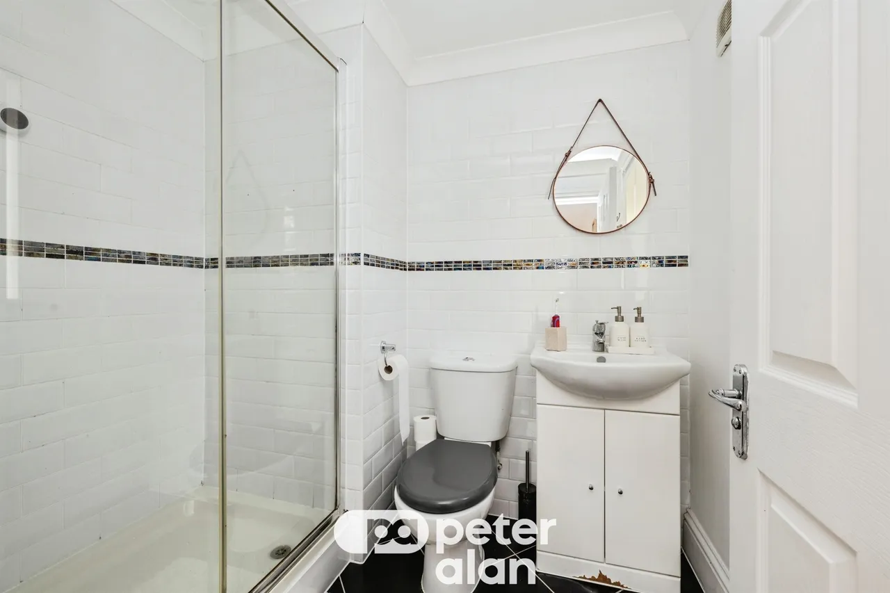 Garwed Gardens, Neath, SA11, photo 16