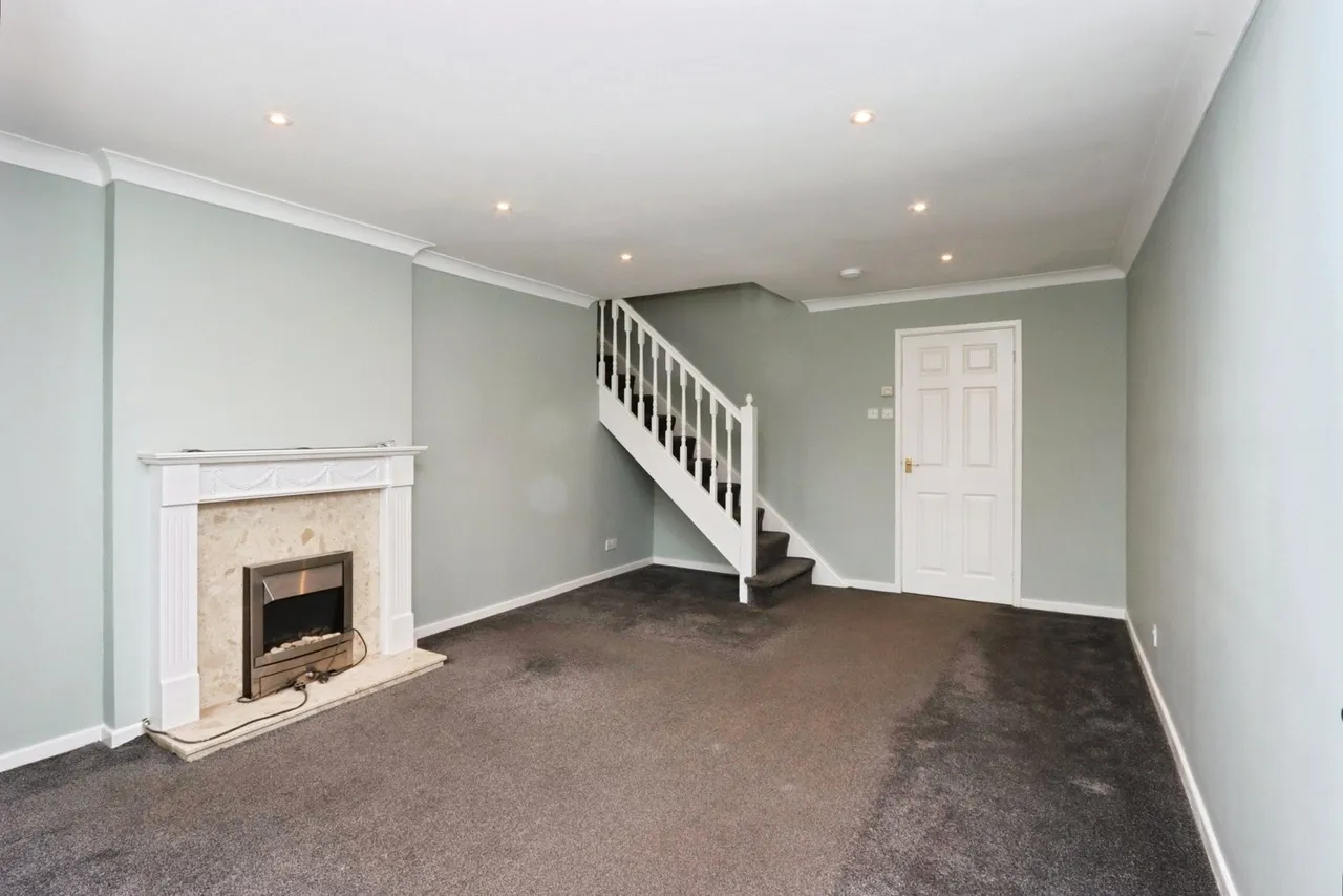 Oakworth Close, Halfway, Sheffield, S20, photo 6