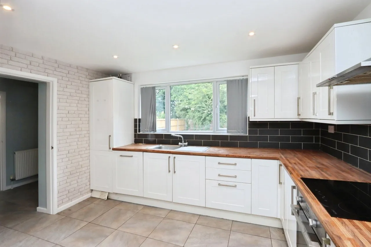 Oakworth Close, Halfway, Sheffield, S20, photo 7