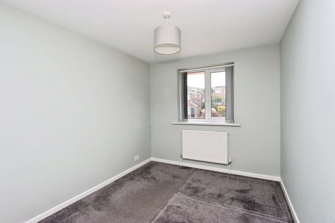 Oakworth Close, Halfway, Sheffield, S20, photo 15