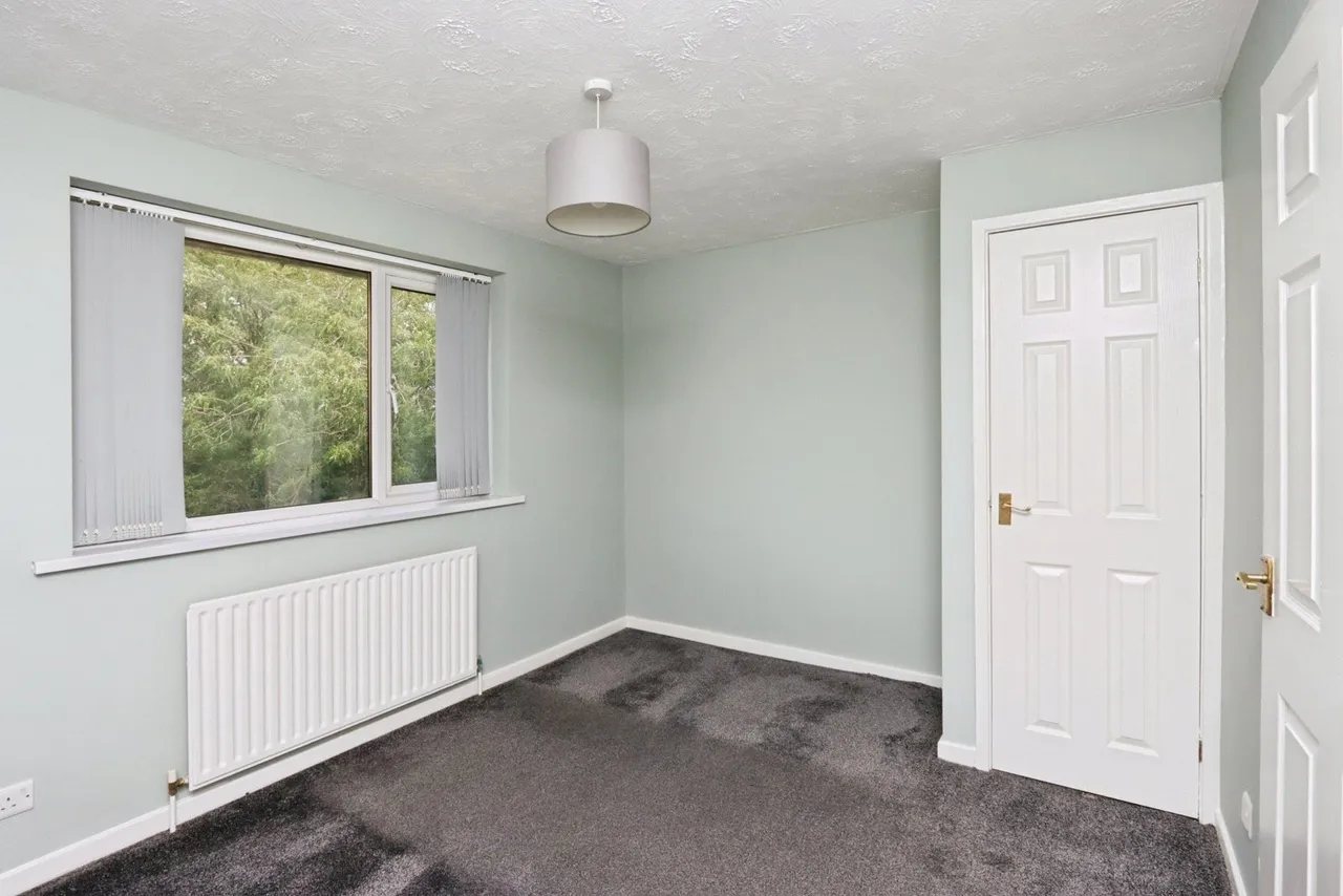 Oakworth Close, Halfway, Sheffield, S20, photo 12