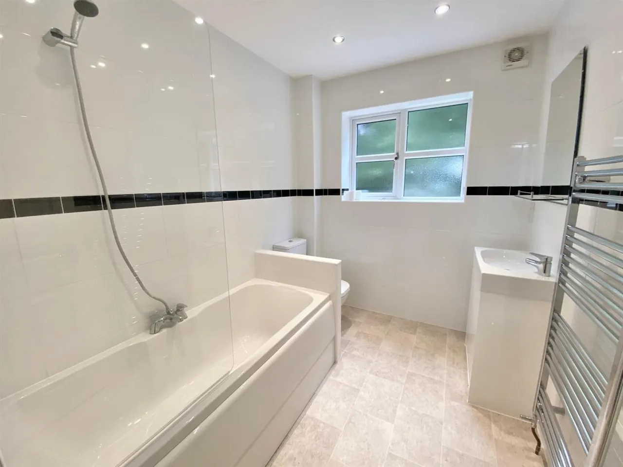 Woodside Drive, Macclesfield, SK11, photo 12