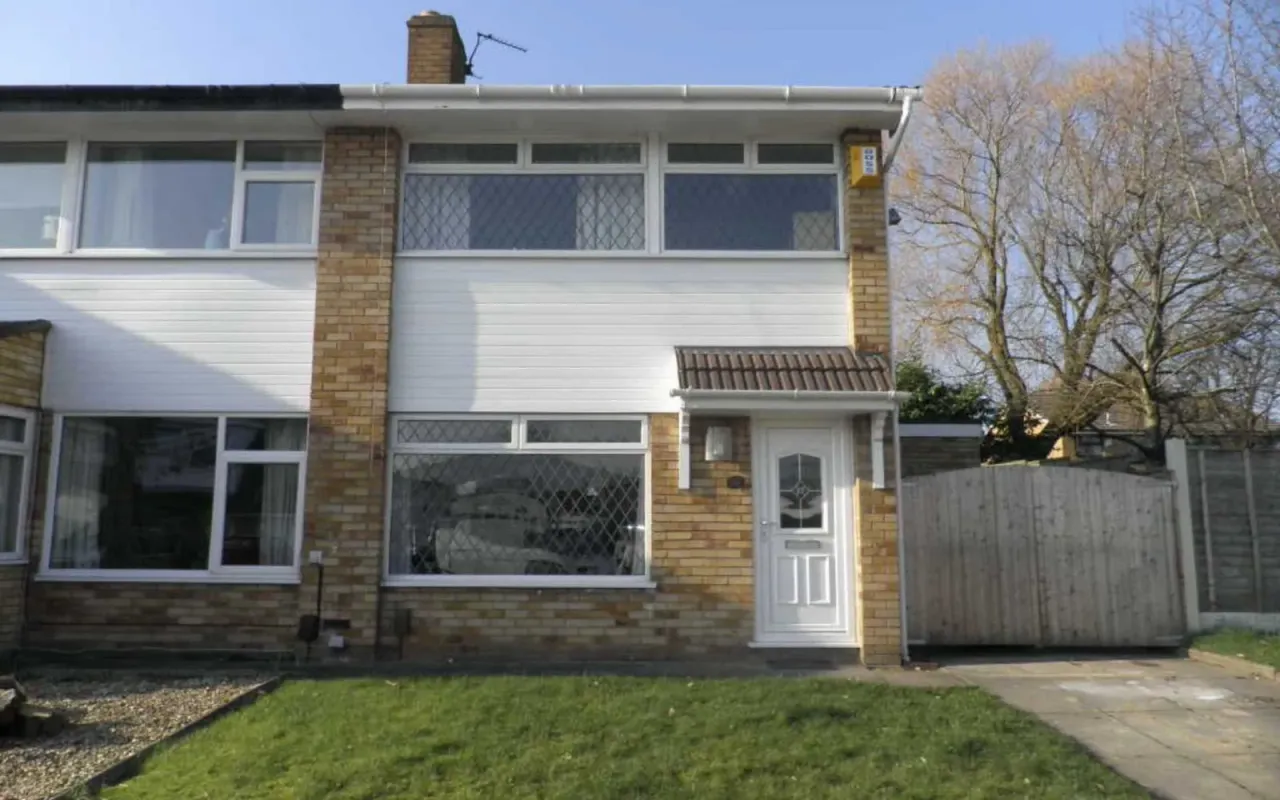3 bed property to rent — Birdwell Drive, Warrington