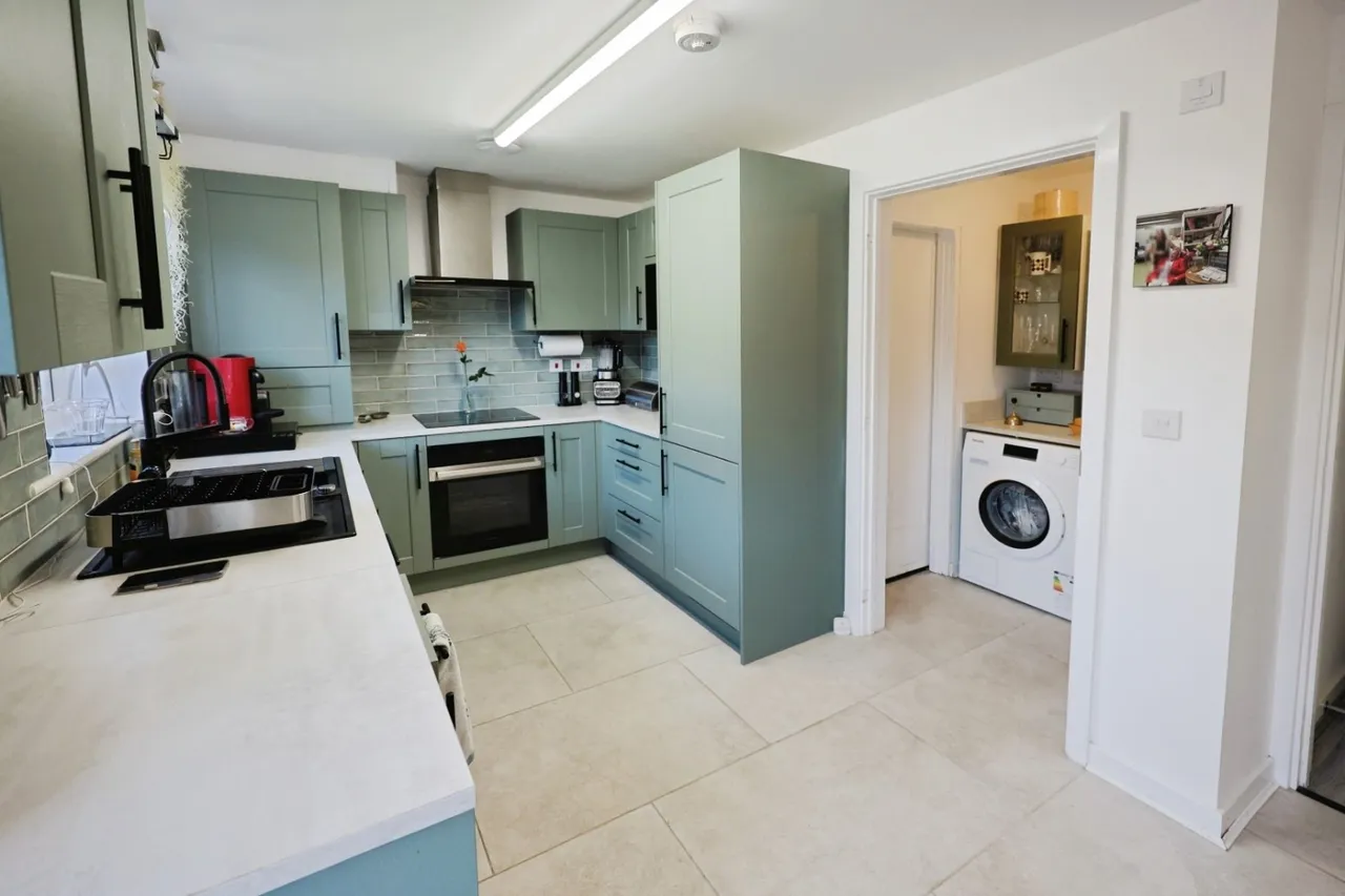 Charles Court, Willington, DL15, photo 4