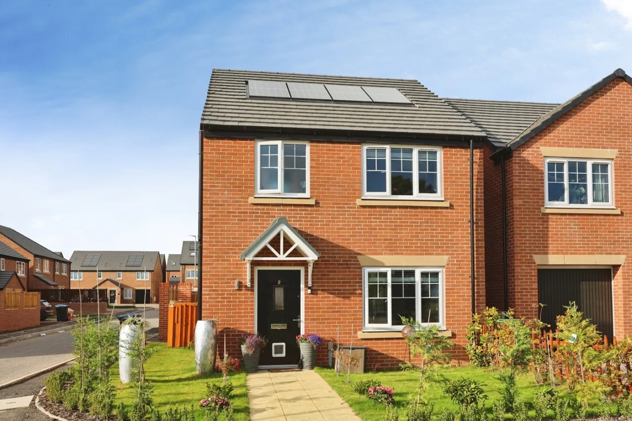3 bed house for sale, Charles Court, Willington, DL15