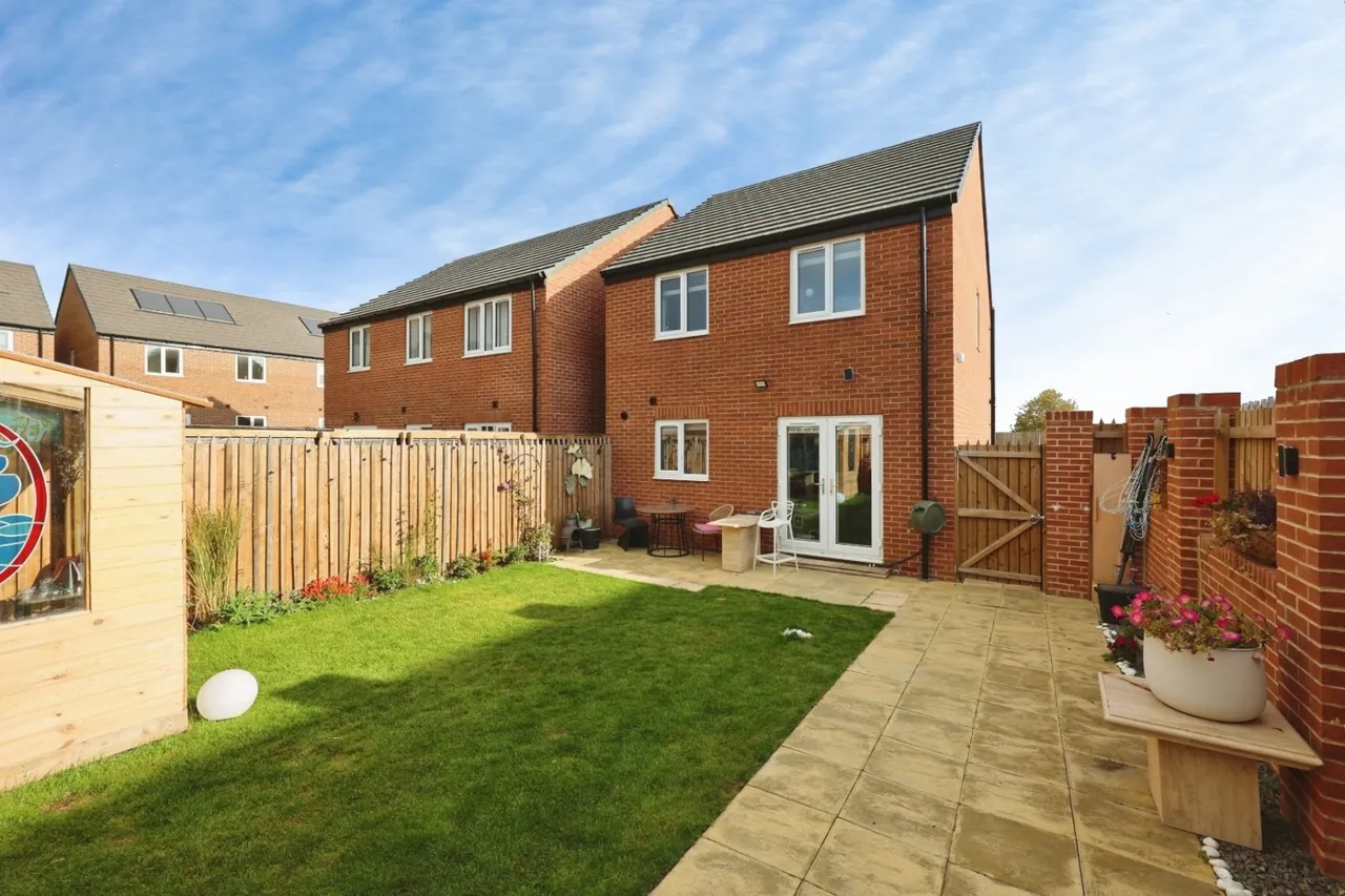 Charles Court, Willington, DL15, photo 16