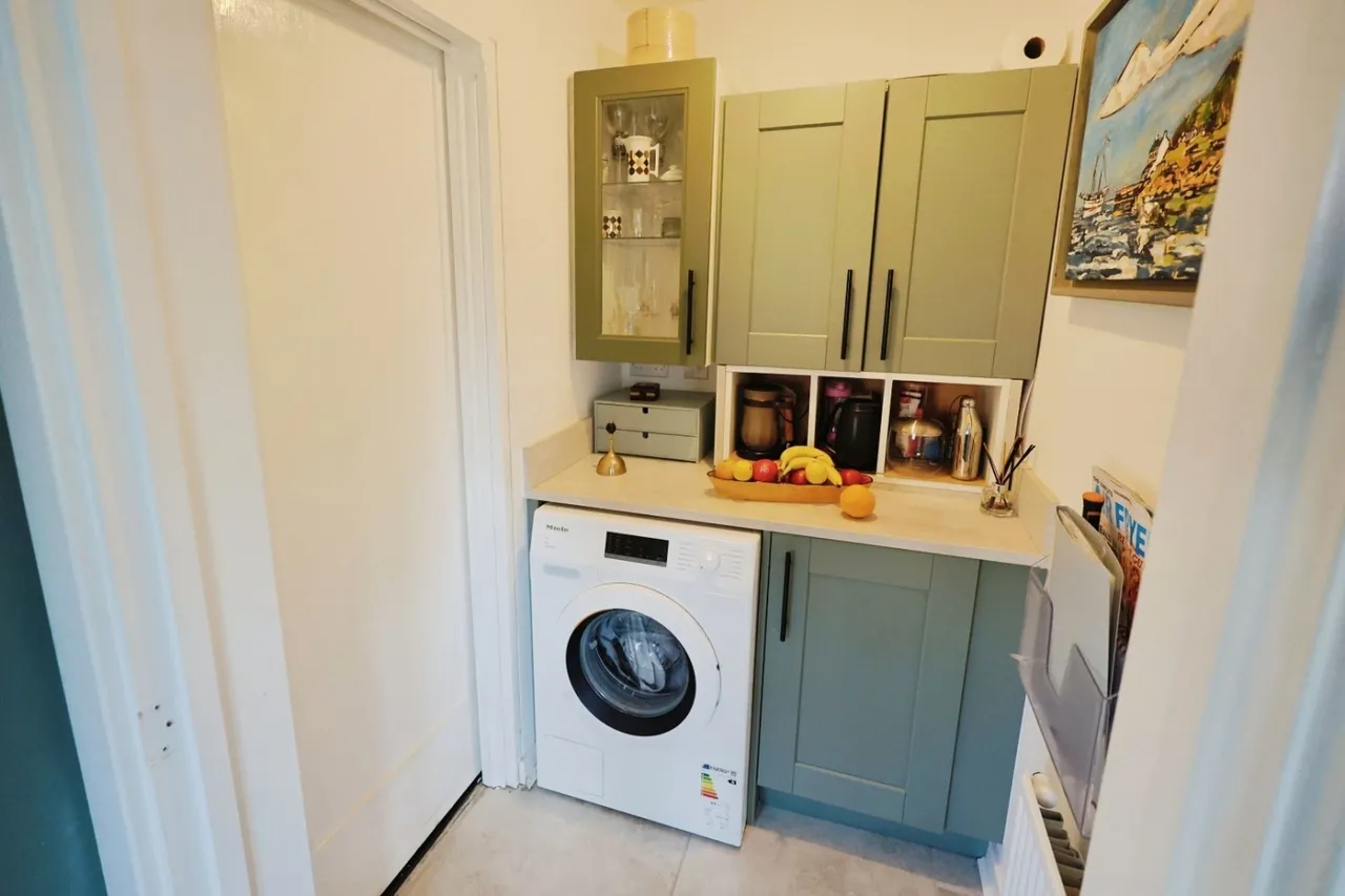 Charles Court, Willington, DL15, photo 7