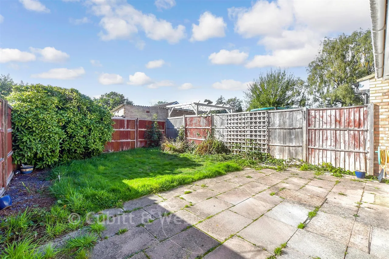 Strathmore Road, Ifield, RH11, photo 12