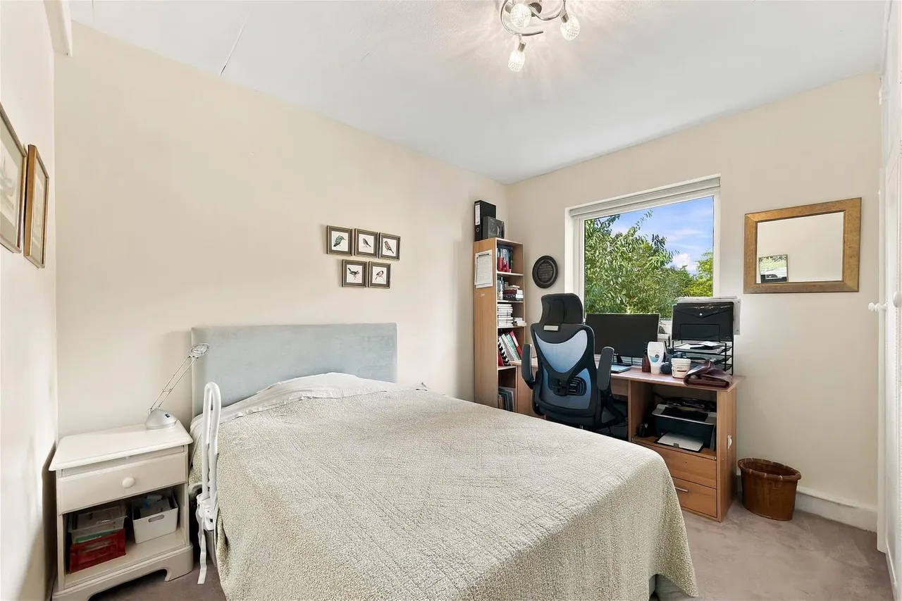 Bradgate Road, Altrincham, WA14, photo 17