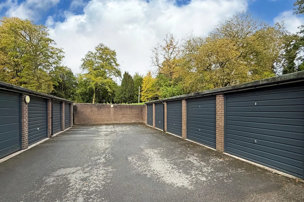 Bradgate Road, Altrincham, WA14, photo 27