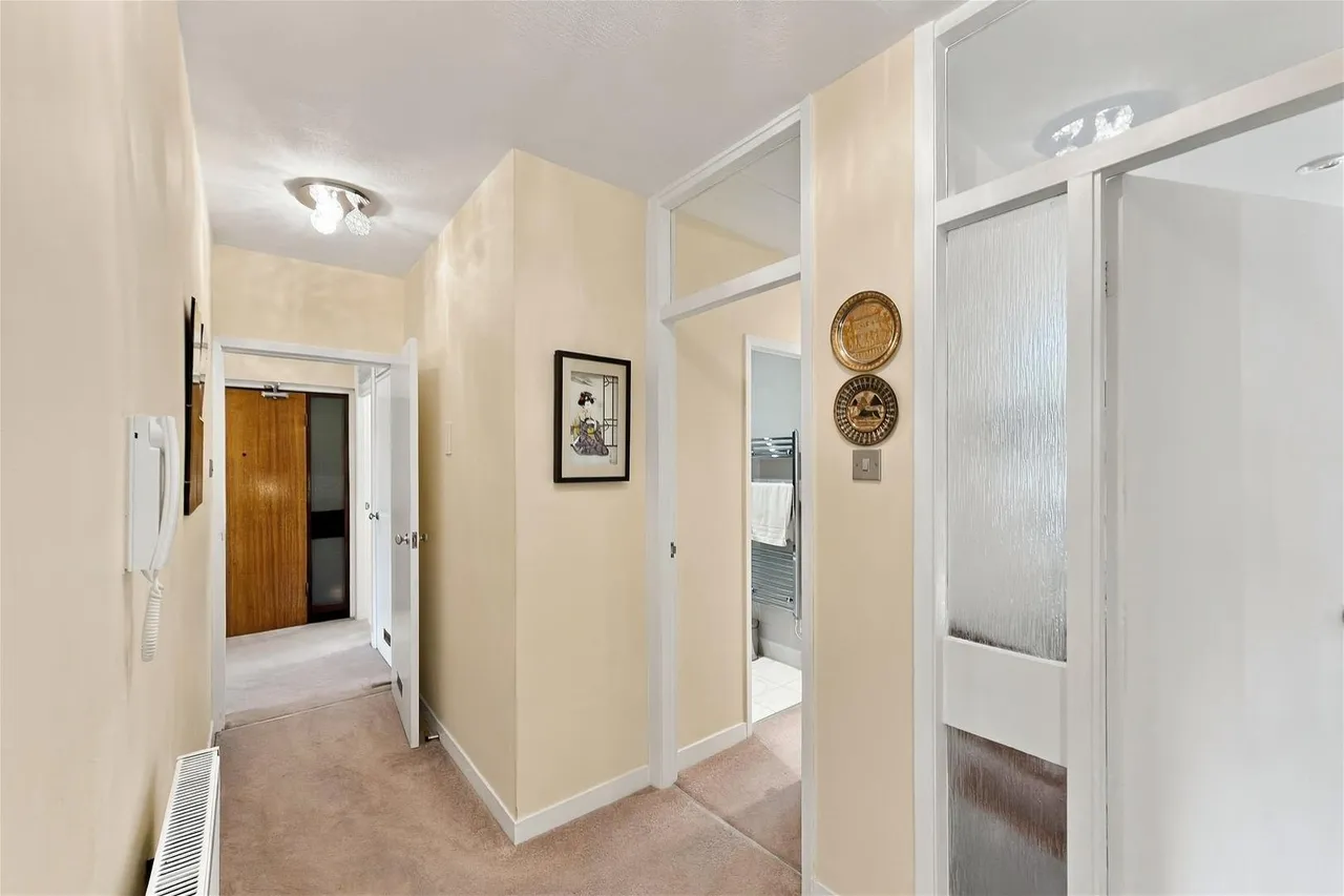 Bradgate Road, Altrincham, WA14, photo 23