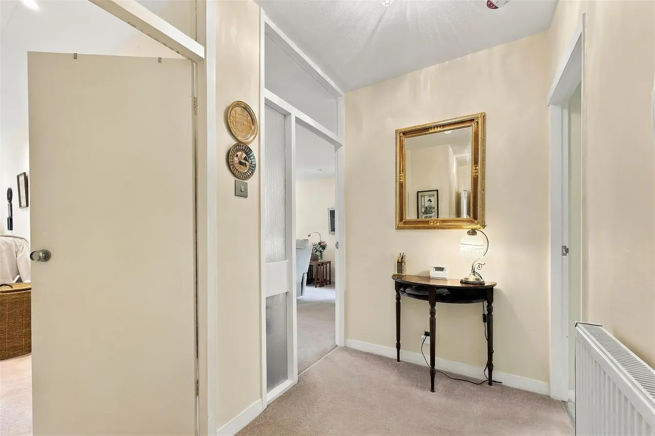 Bradgate Road, Altrincham, WA14, photo 22