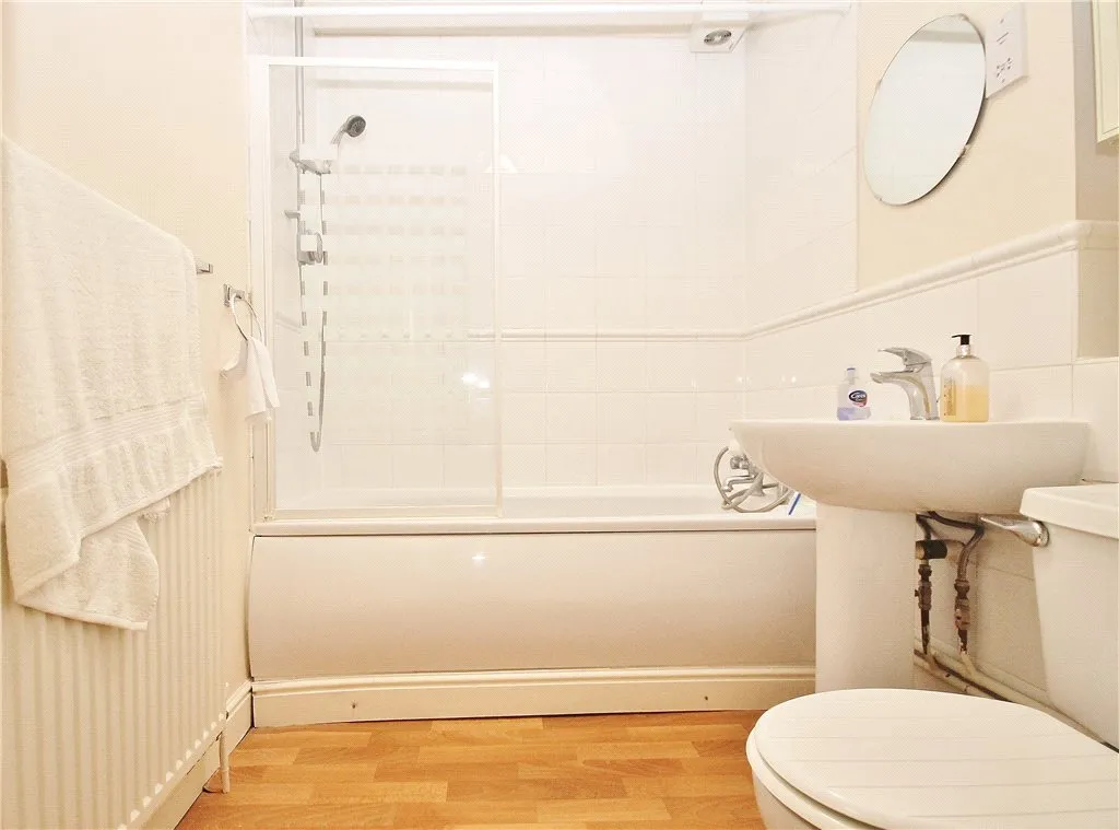 Nightingale Shott, Egham, TW20, photo 9