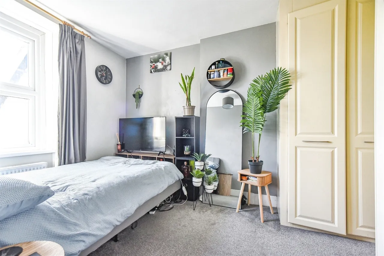 North Street, Calne, SN11, photo 12