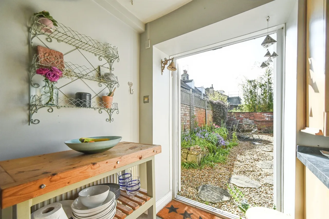 North Street, Calne, SN11, photo 9
