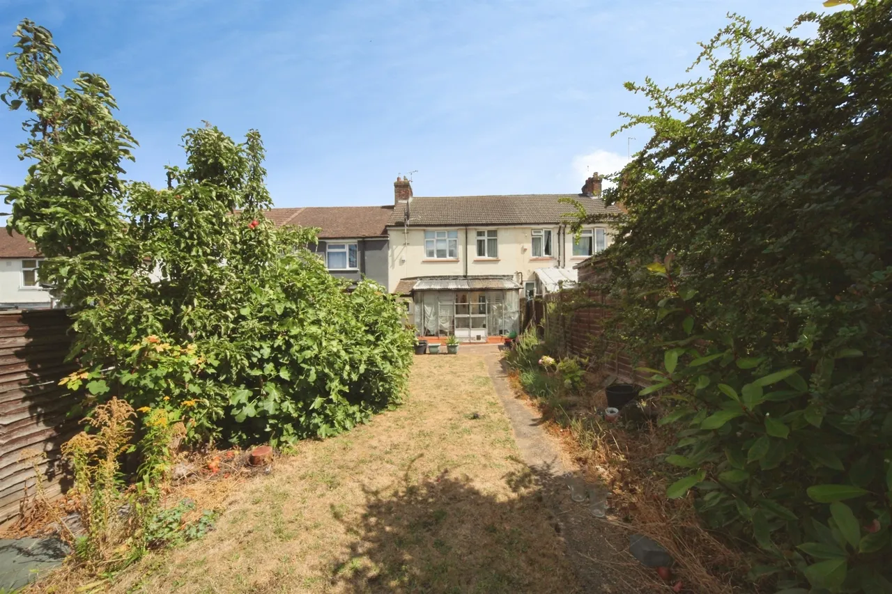 Overstone Road, Luton, photo 11