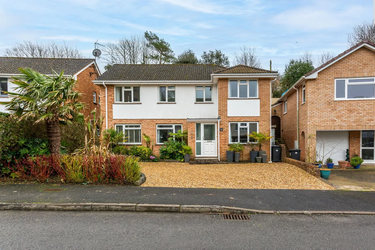 4 bed house for sale, Hazel Avenue, Braunton