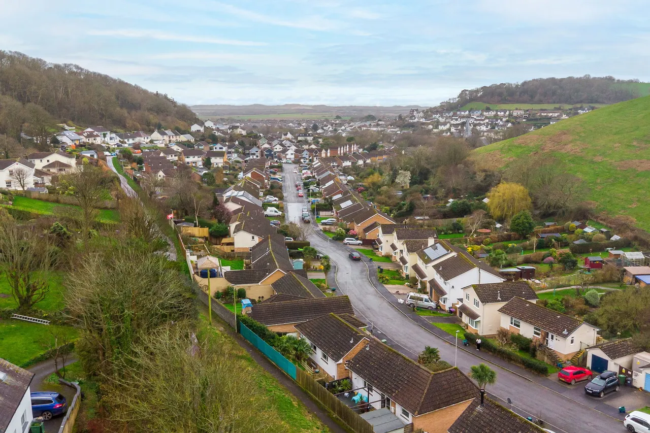 Hazel Avenue, Braunton, photo 29