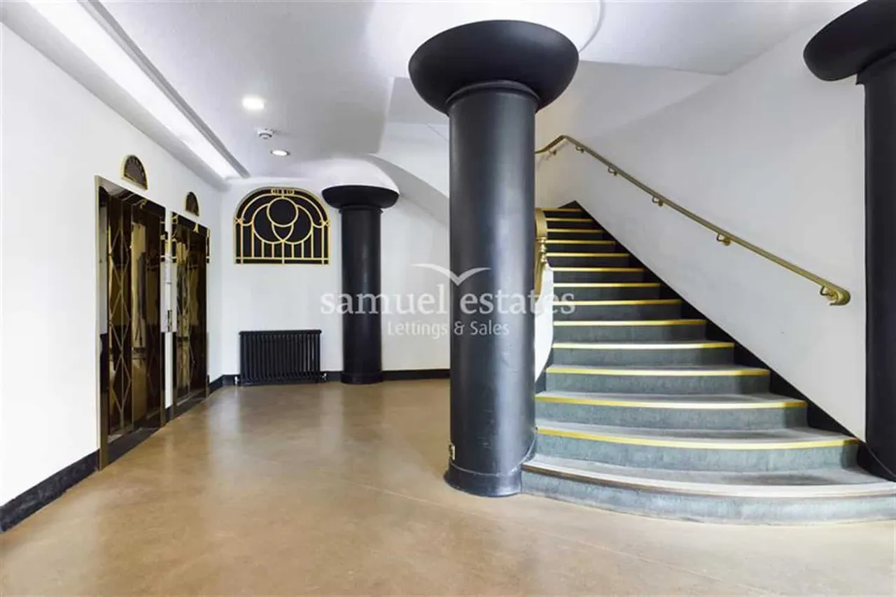 Balham High Road, London, SW17 7JP, photo 10