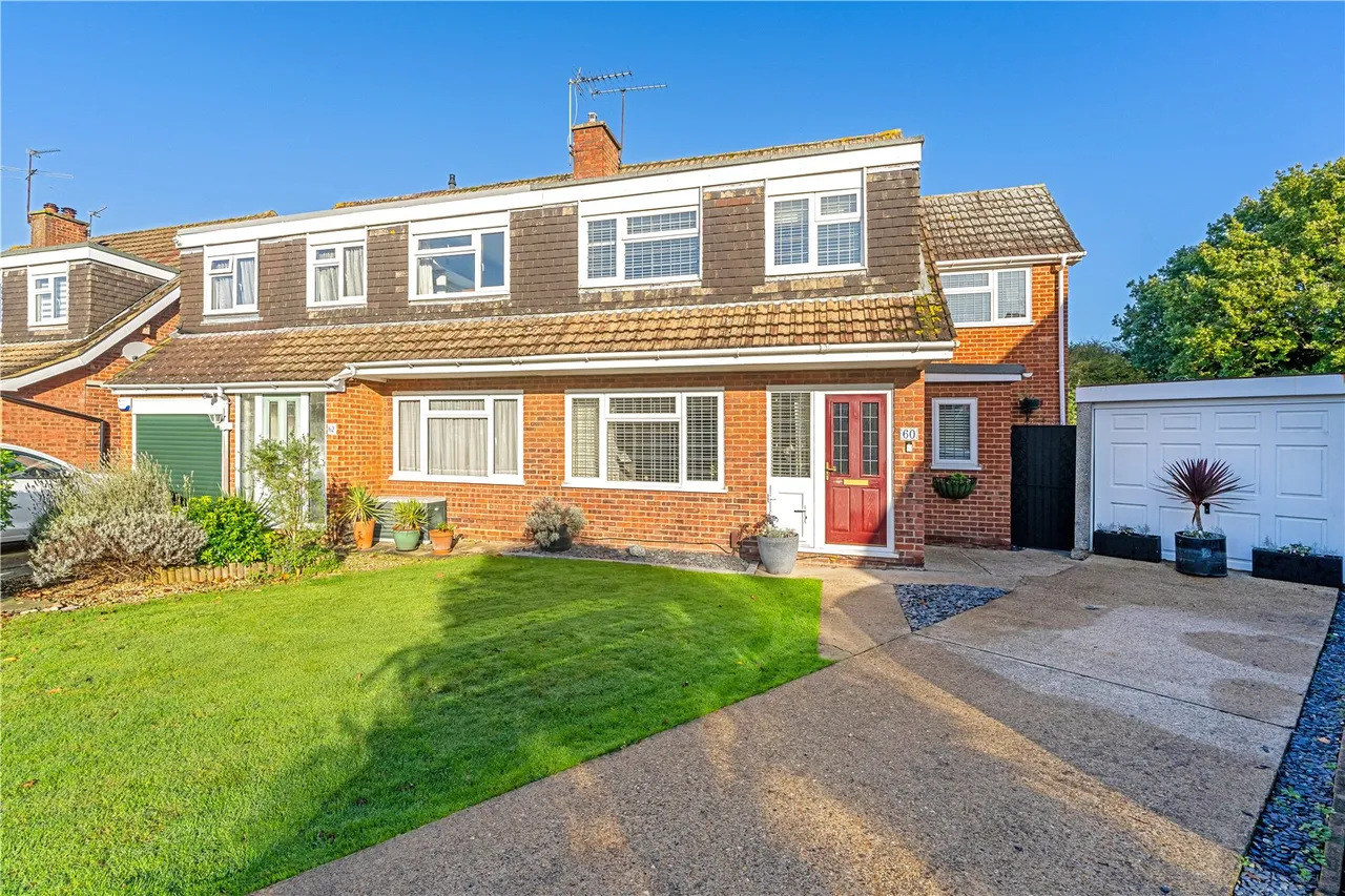 4 bed house for sale — Wordsworth Road, Hampton, TW12 1ER