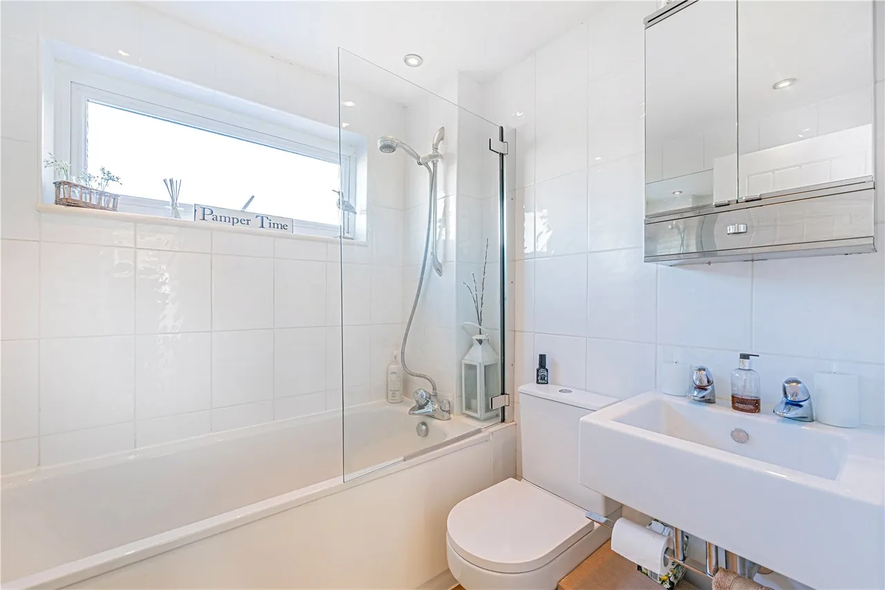 Wordsworth Road, Hampton, TW12 1ER, photo 7
