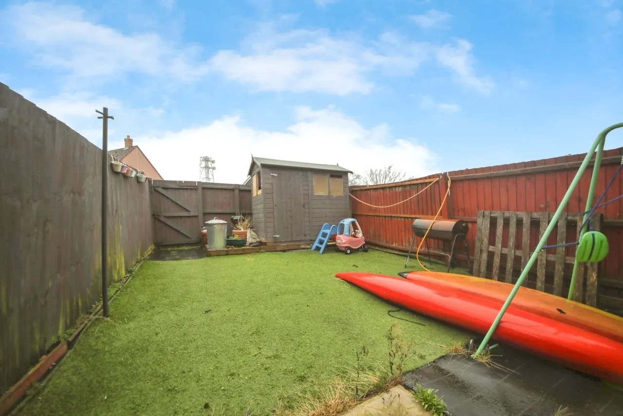 Lancaster Avenue, Carbrooke, Thetford, Norfolk, IP25, photo 4