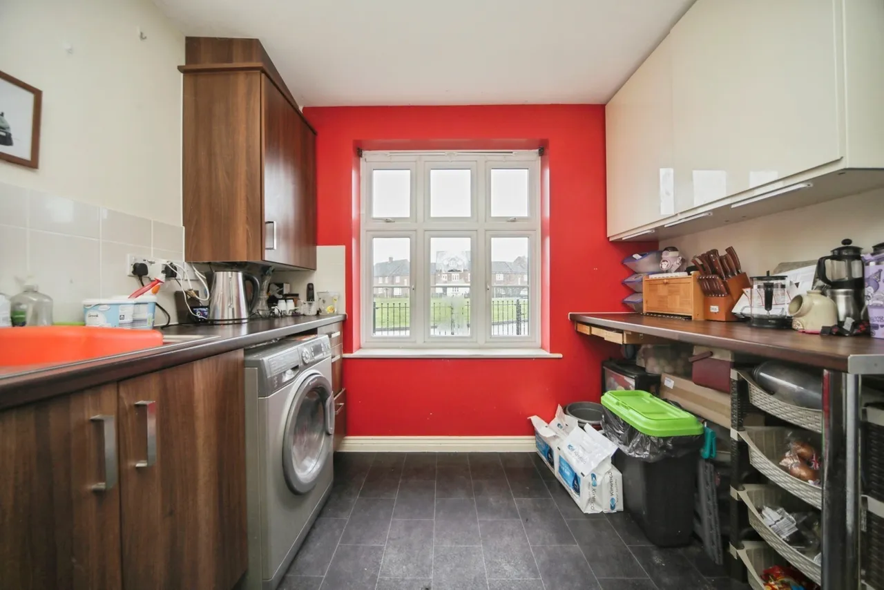 Lancaster Avenue, Carbrooke, Thetford, Norfolk, IP25, photo 2