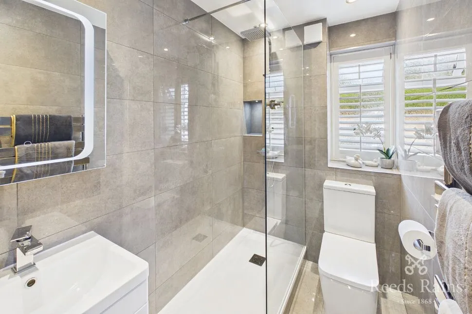 Sale, Greater Manchester, M33, photo 5