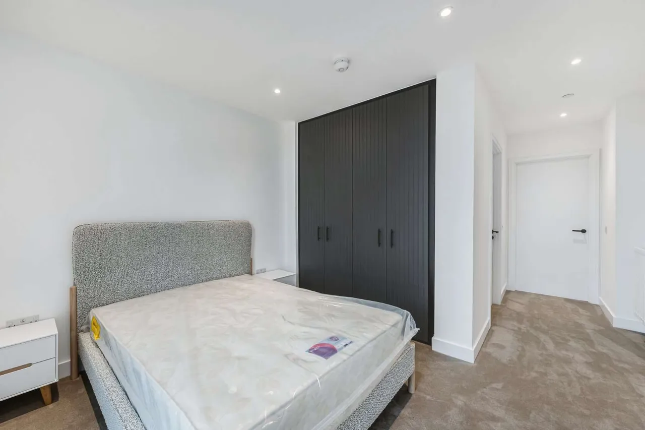 Everdene Path, London, W3, photo 8
