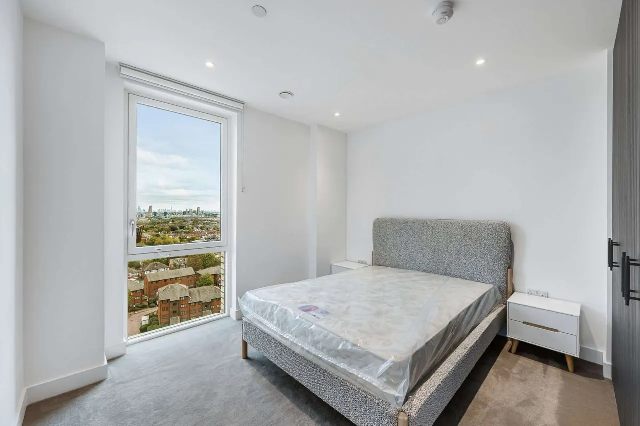 Everdene Path, London, W3, photo 5