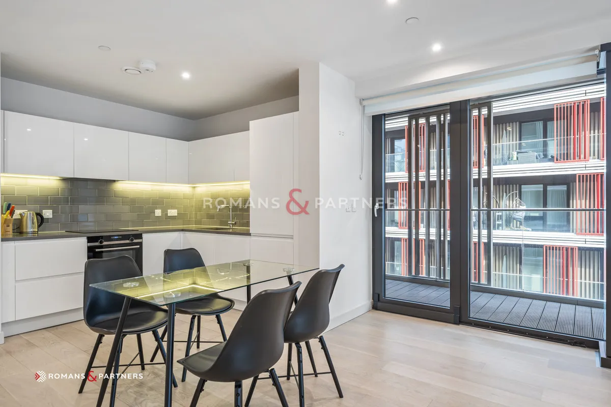 Marco Polo, Royal Wharf, E16, photo 2