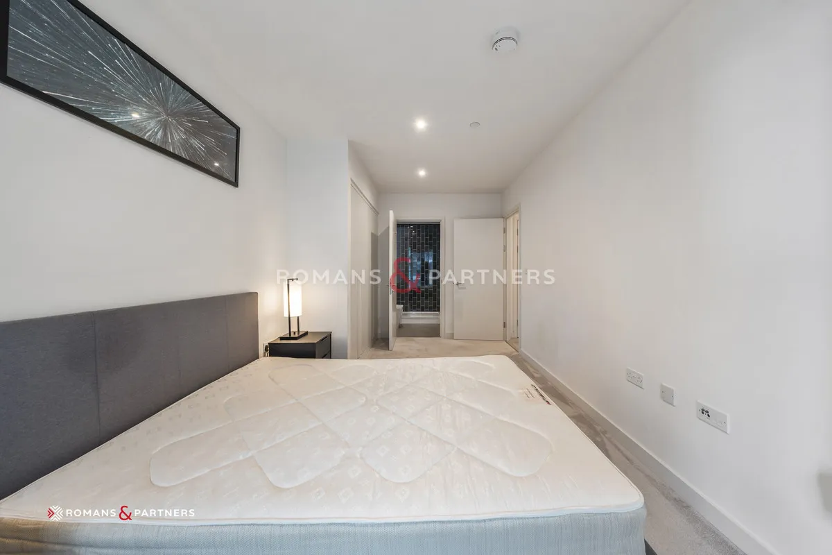 Marco Polo, Royal Wharf, E16, photo 7