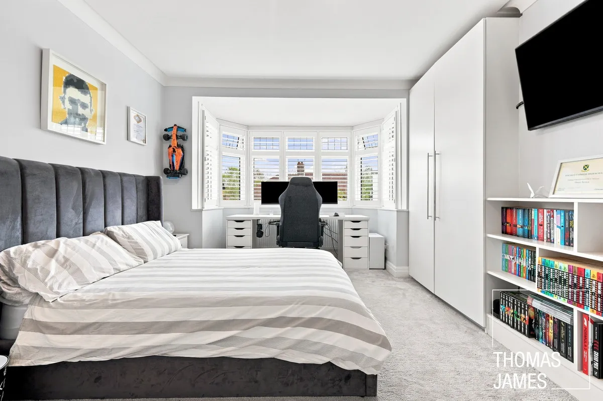 London, N21, photo 21