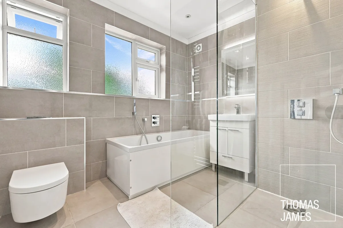 London, N21, photo 24