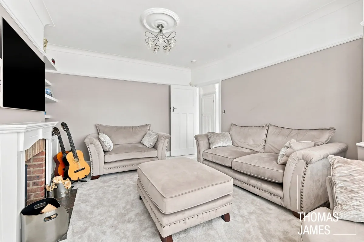 London, N21, photo 16
