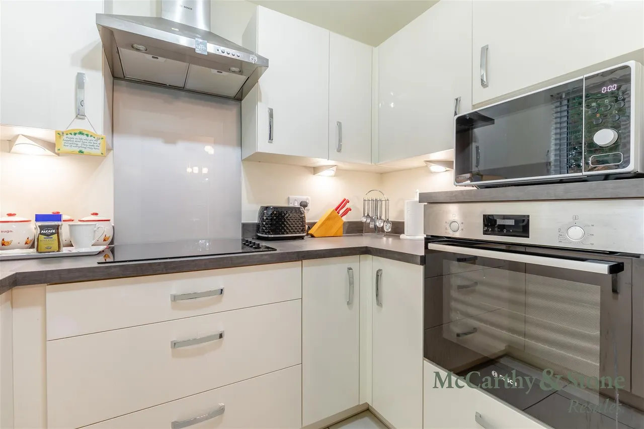 Cedar Avenue, Alsager, ST7, photo 5