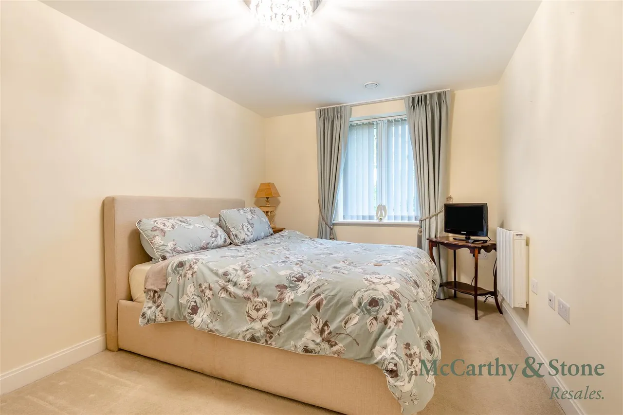 Cedar Avenue, Alsager, ST7, photo 20