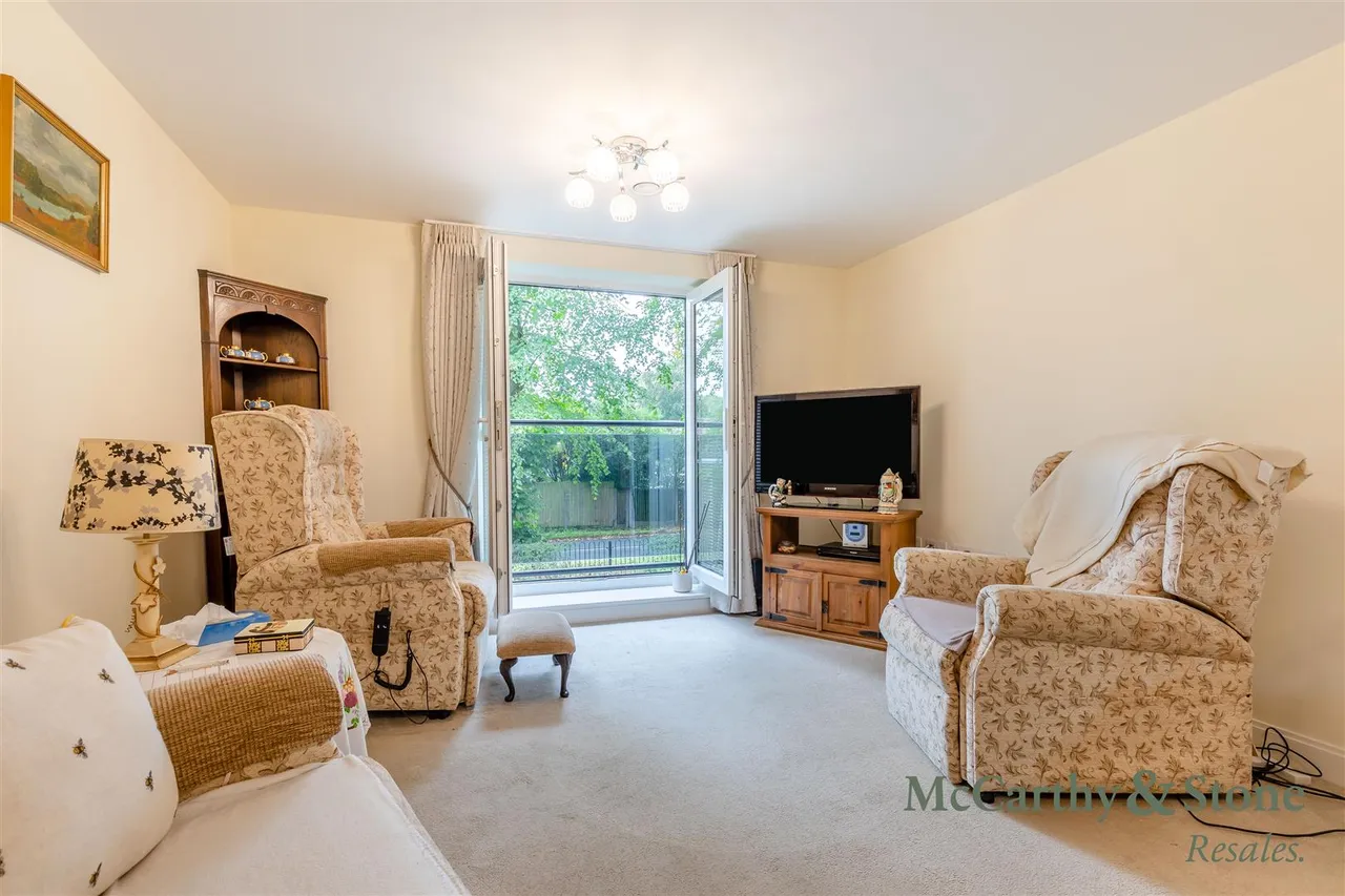 Cedar Avenue, Alsager, ST7, photo 2