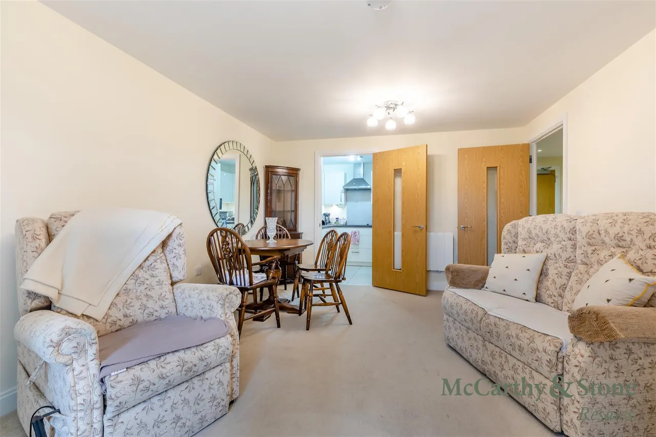 Cedar Avenue, Alsager, ST7, photo 4