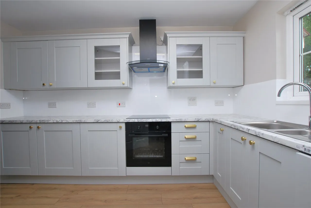 Stoke Mill Close, Guildford, GU1, photo 2