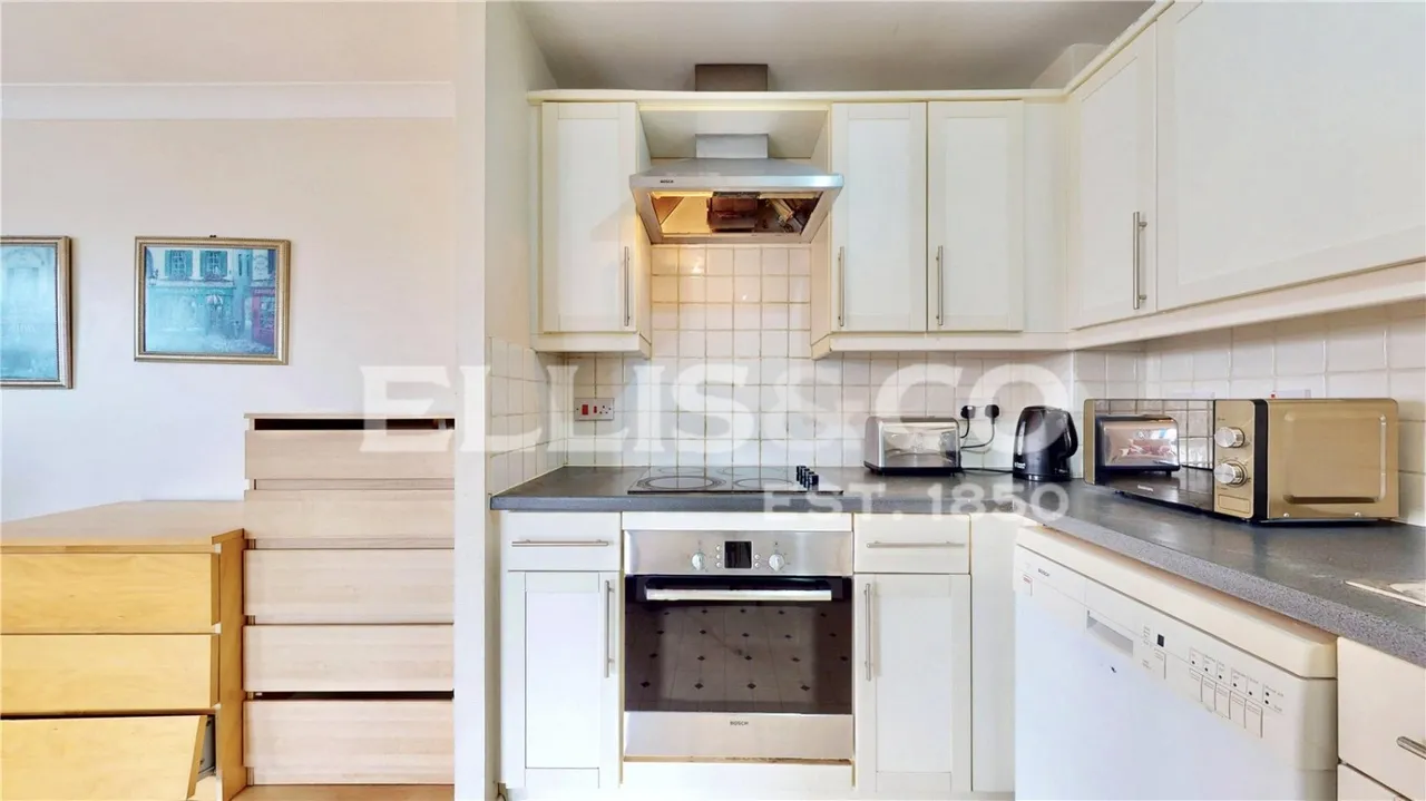 Hirst Crescent, Wembley, HA9, photo 17