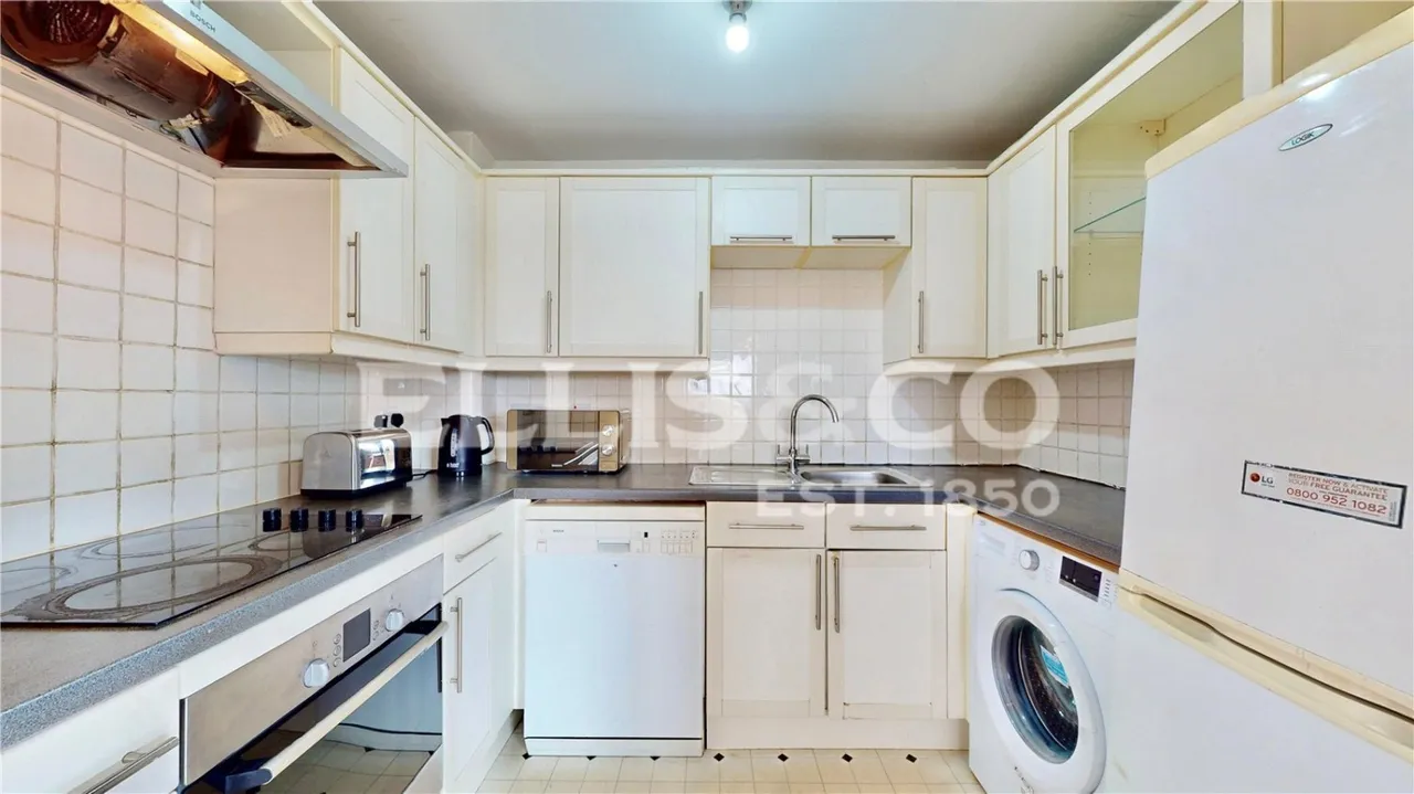 Hirst Crescent, Wembley, HA9, photo 5