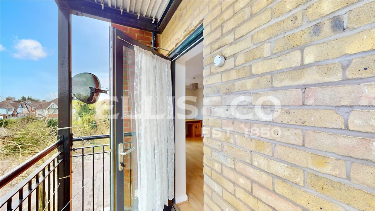 Hirst Crescent, Wembley, HA9, photo 8