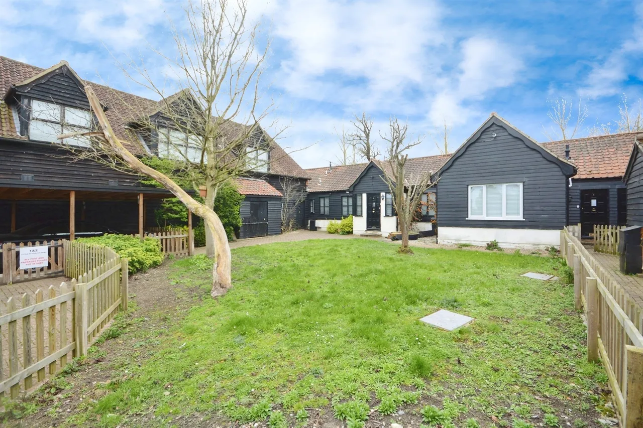 Little Dytchleys Mews, Pilgrims Hatch, CM14, photo 12