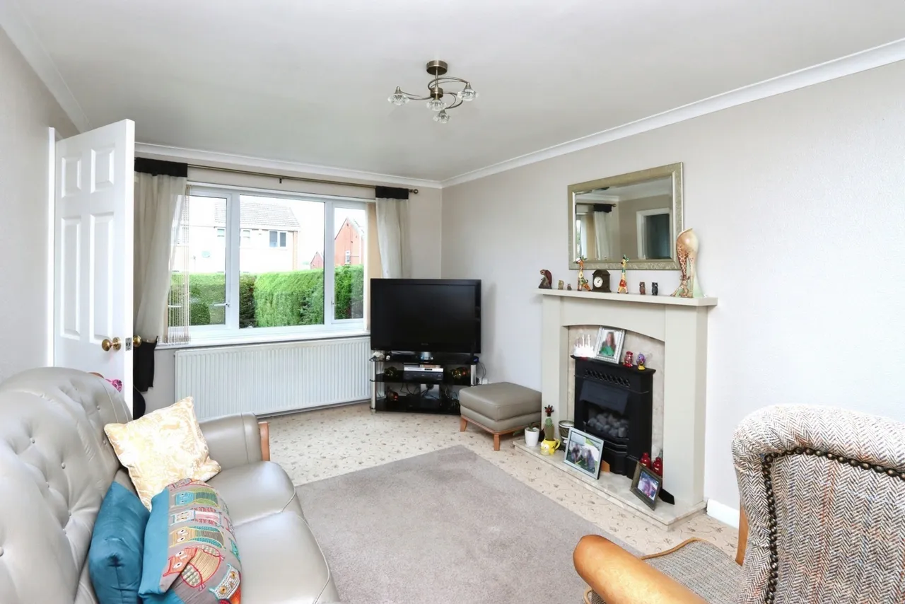 Metcalfe Avenue, Killamarsh, Sheffield, Derbyshire, S21, photo 8