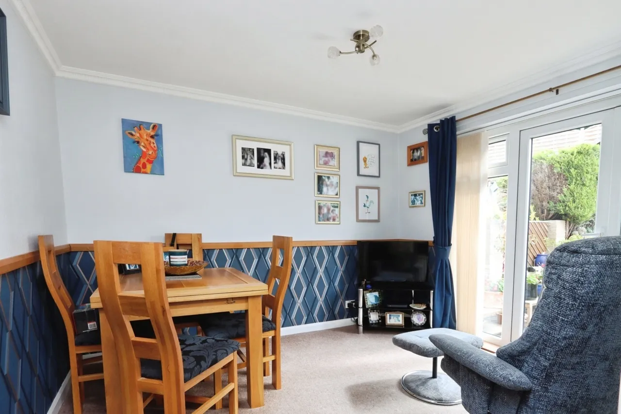 Metcalfe Avenue, Killamarsh, Sheffield, Derbyshire, S21, photo 4