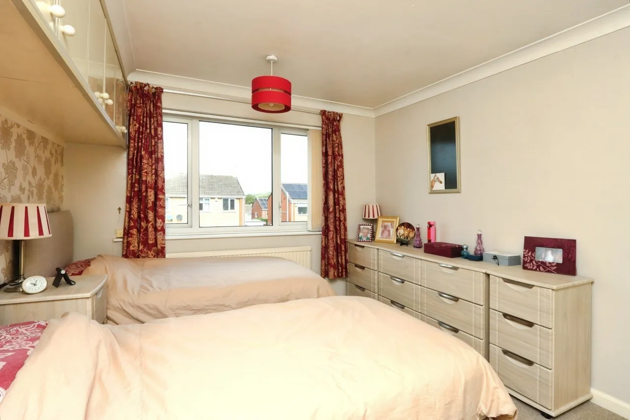 Metcalfe Avenue, Killamarsh, Sheffield, Derbyshire, S21, photo 17