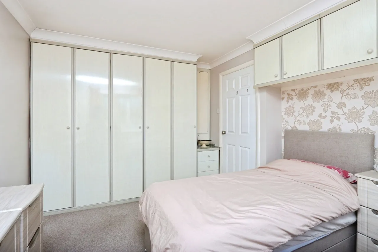 Metcalfe Avenue, Killamarsh, Sheffield, Derbyshire, S21, photo 15