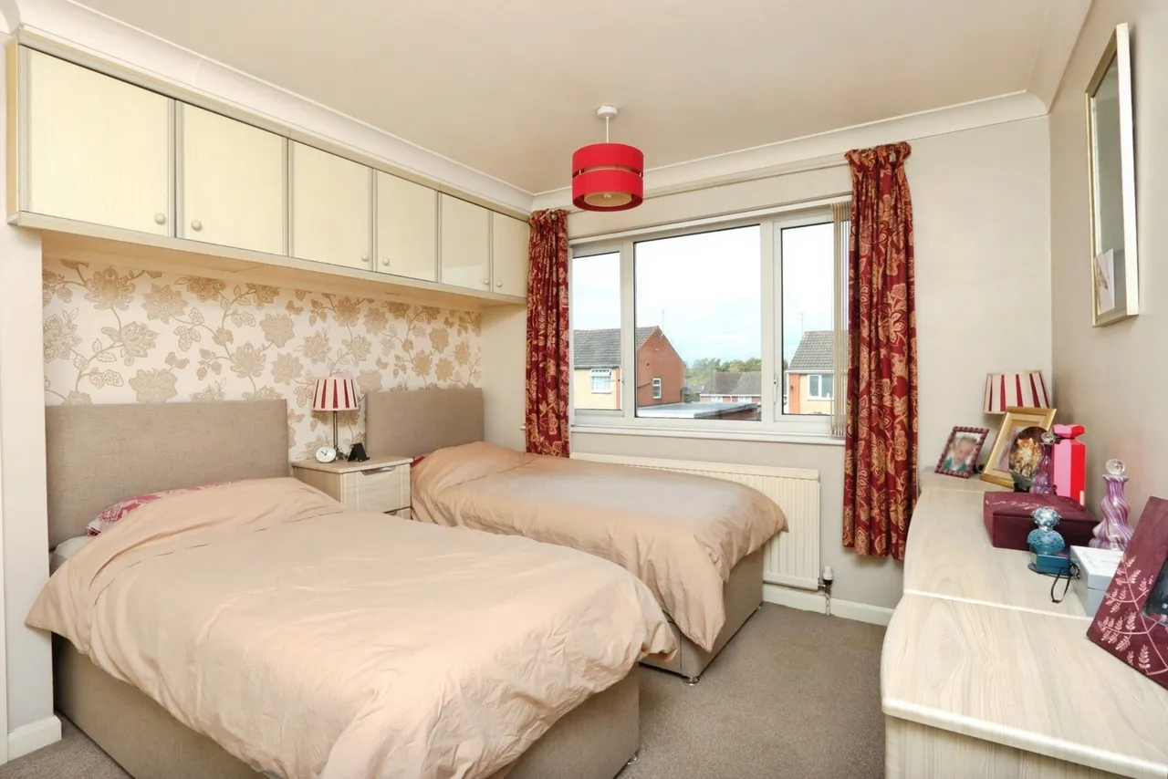 Metcalfe Avenue, Killamarsh, Sheffield, Derbyshire, S21, photo 16